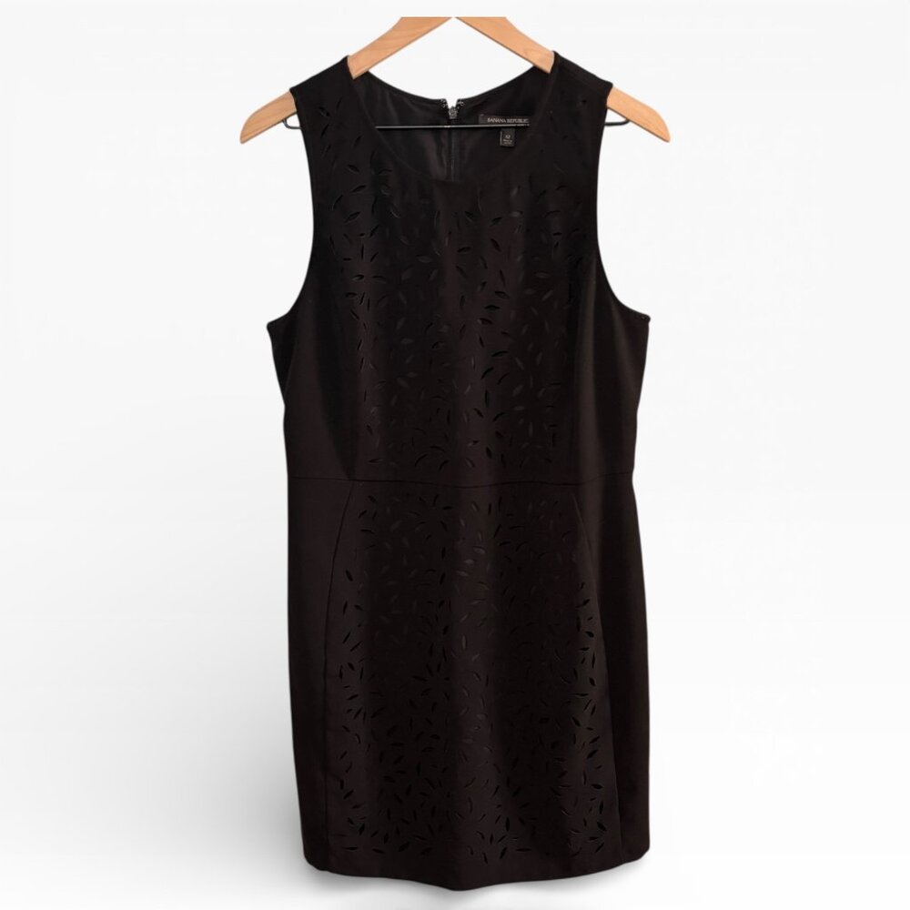 Banana Republic Black Laser-Cut Sleeveless Sheath Dress • Women’s Size 12